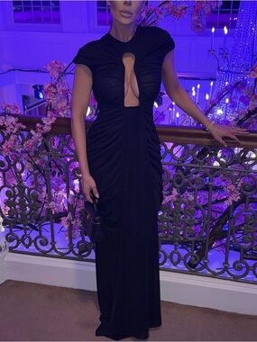 Timeless Black Evening gown